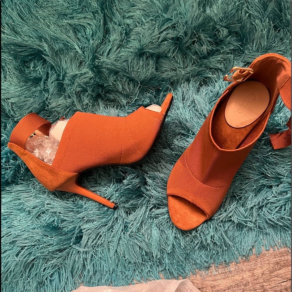 New-Camel Heels